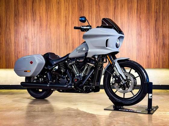 HARLEY-DAVIDSON LOW RIDER ST 